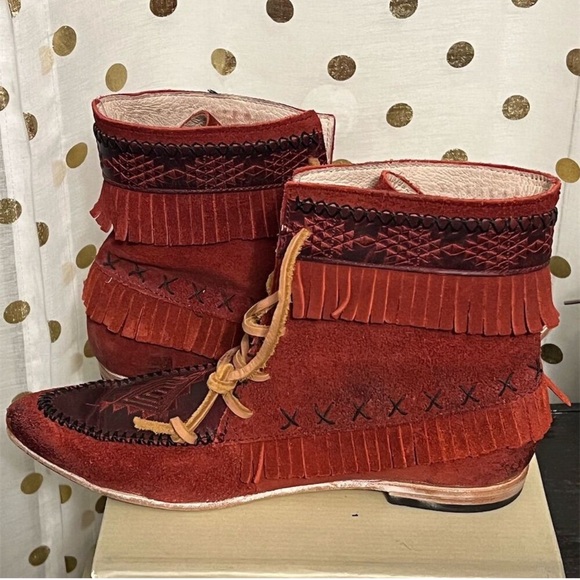 Freebird Tribe - Picture 3 of 6